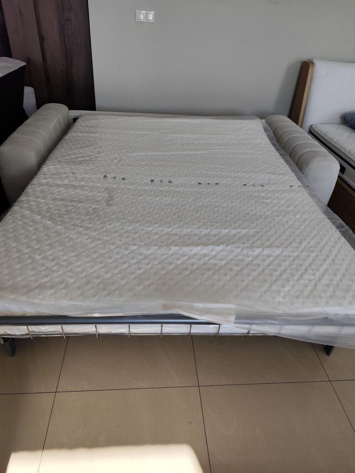 Sofa Gandi rozłożona do spania